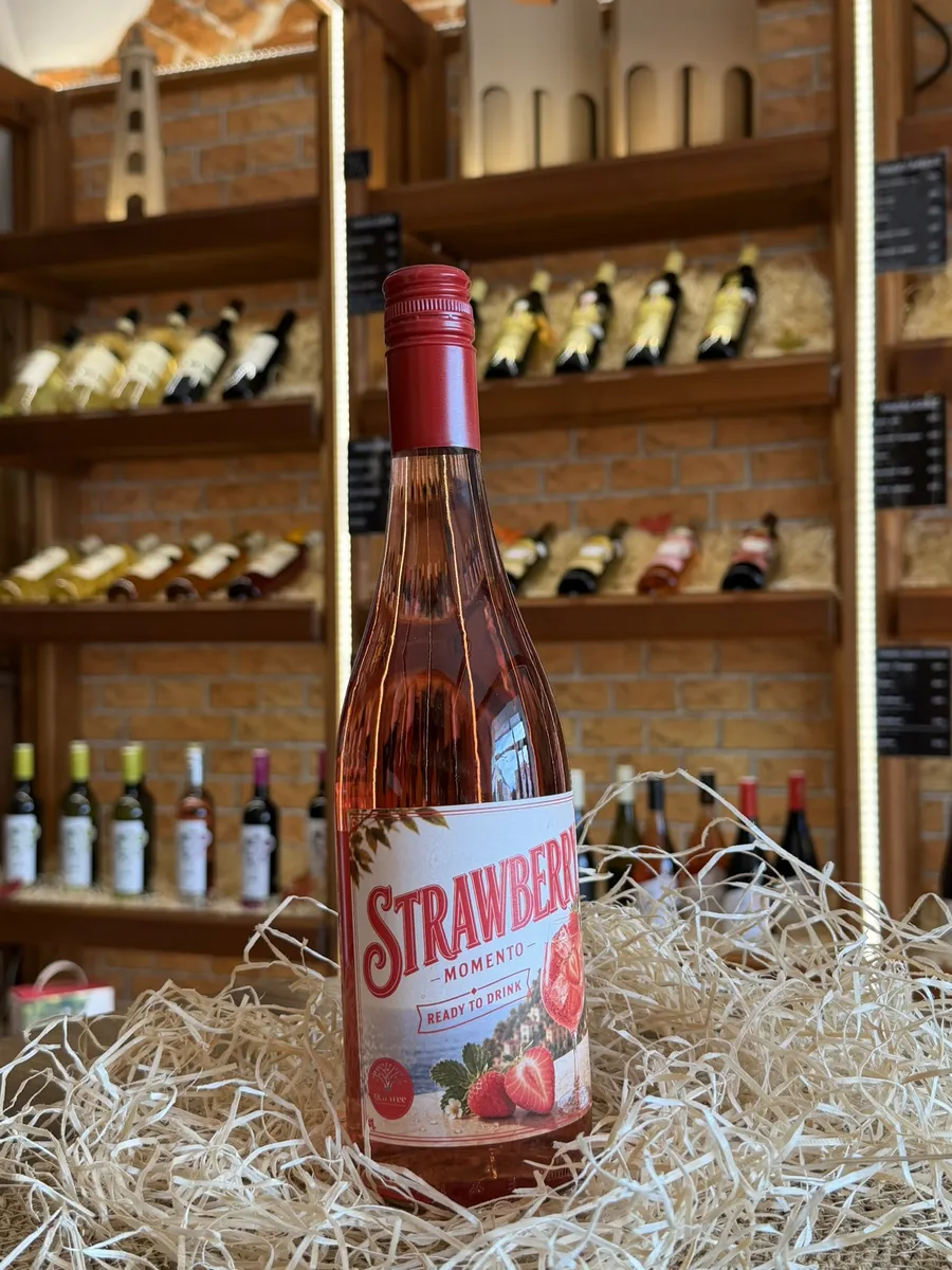 Strawberry, Momento