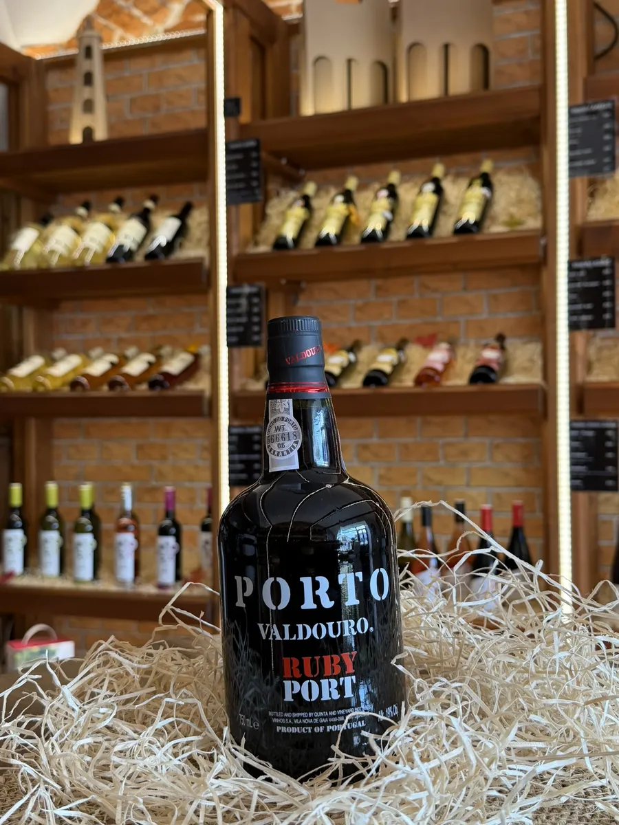 Ruby Port, Valdouro
